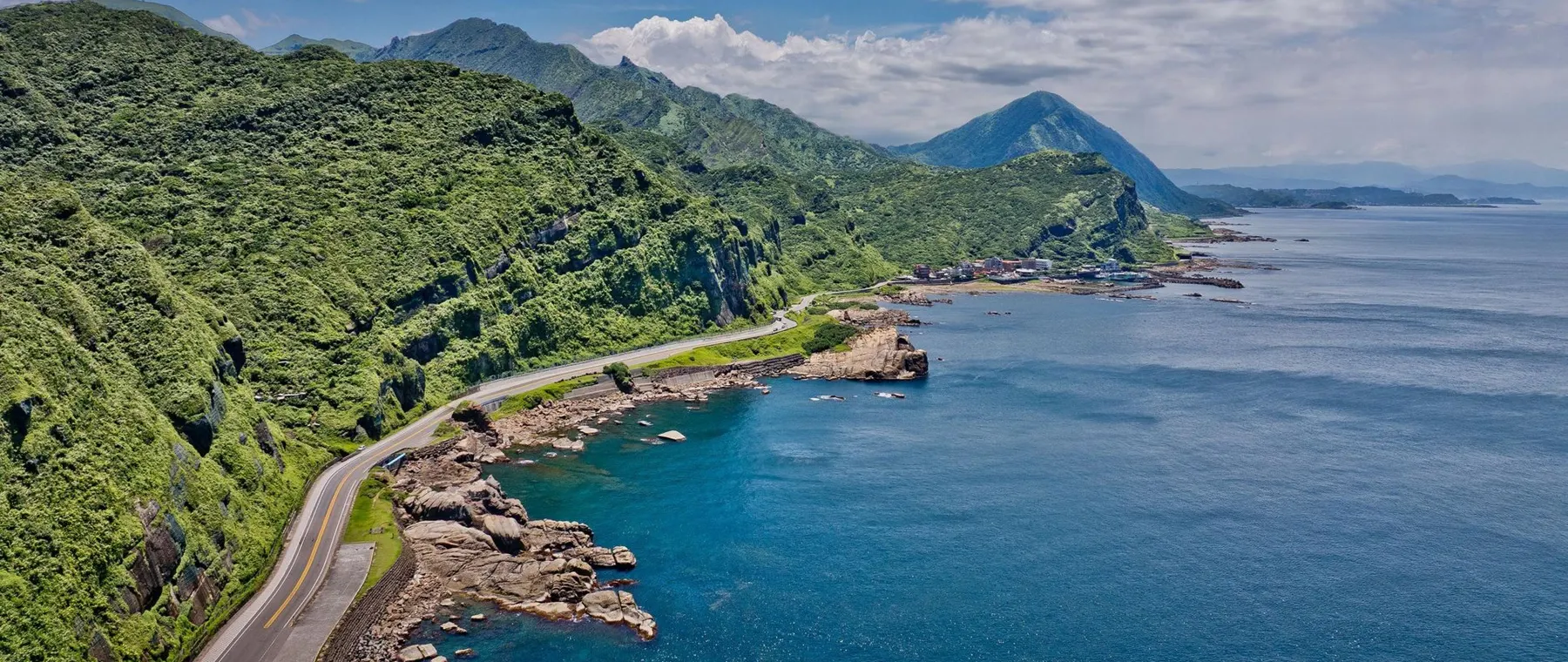 Porsche’s Curves Magazine Turns Taiwan Into a Road-Trip Destination