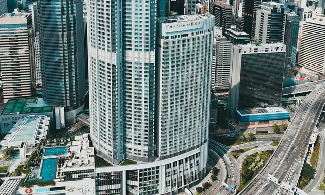 Four Seasons Hong Kong Moves Up to Two Michelin Keys
