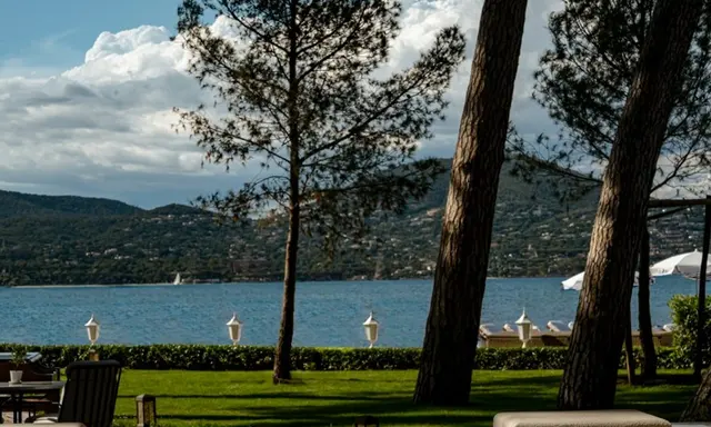 Cheval Blanc St-Tropez Celebrates Seaside Dining from Terrace to La Vague d'Or