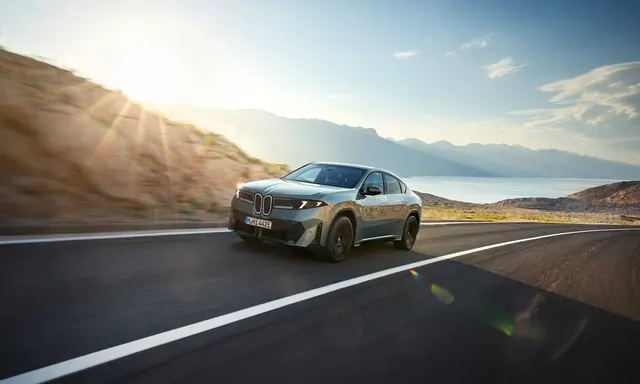 BMW iX4 Brings Electric SUV Coupé Design to Neue Klasse Line-up
