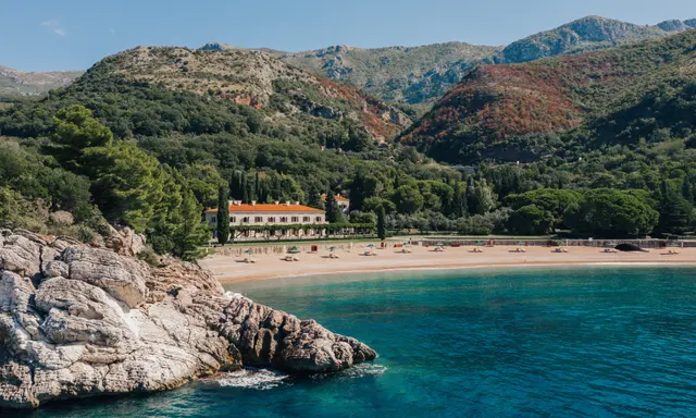 Aman Pairs Greece and Montenegro in a Two-Resort Coastal Journey