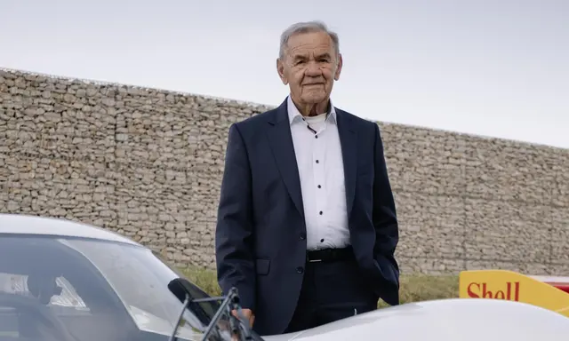 Porsche Celebrates Engine Pioneer Valentin Schäffer on His 95th Birthday