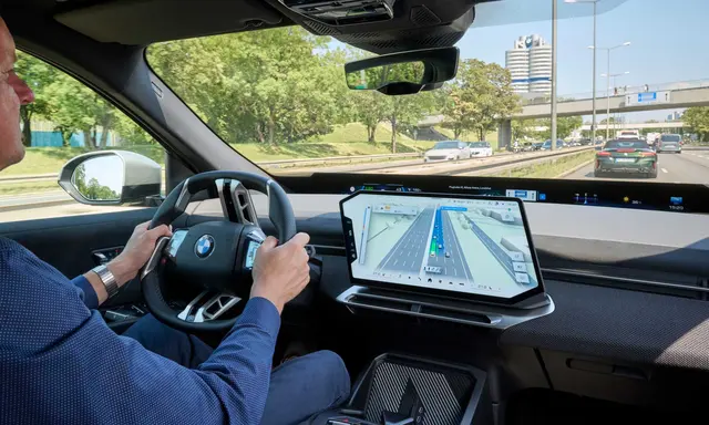 BMW Maps Combines Navigation and Driver Assistance in a Single 3D View