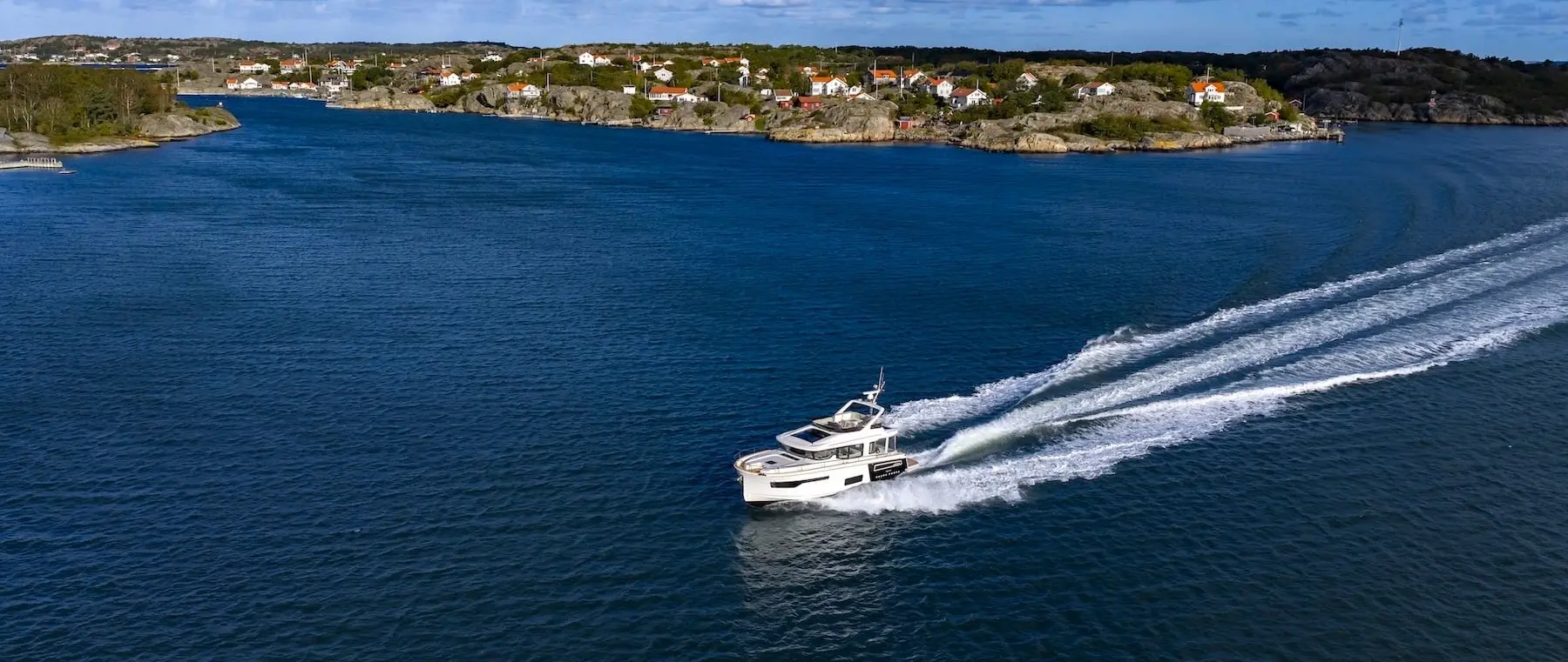Official image supplied by Garmin official marine press photograph.