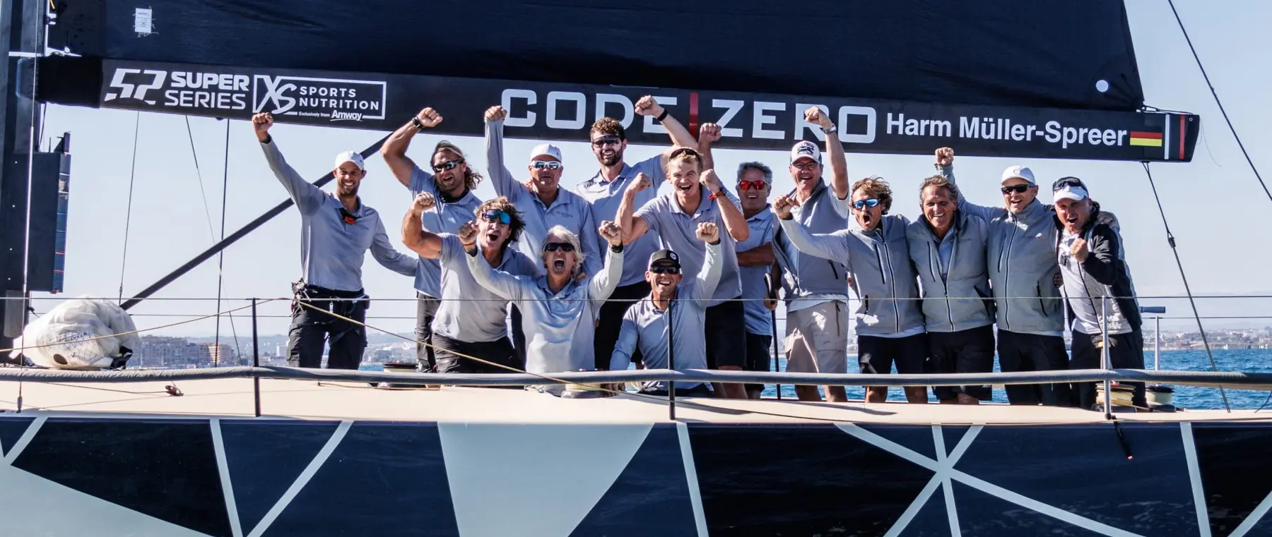 Official image supplied by 52 SUPER SERIES official 10 October race report and photography.