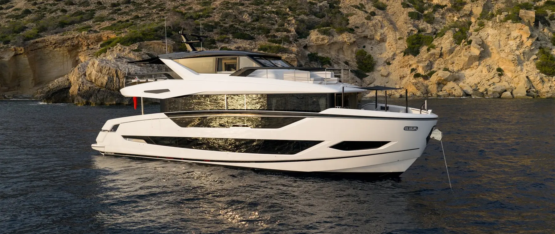 Official image supplied by Sunseeker — official 82 Ocean Enclosed photograph.