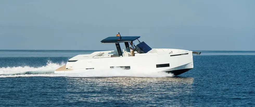 Official press image: Garmin newsroom. Source: https://www.deantonioyachts.com/d-42