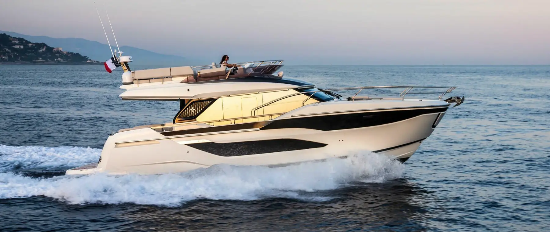Official image supplied by PRESTIGE Yachts.
