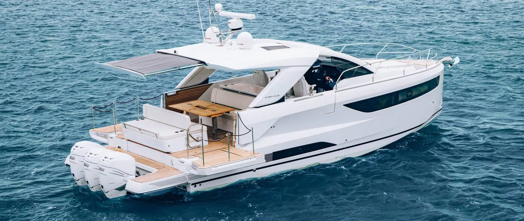 Official image supplied by Jeanneau — official manufacturer photography.