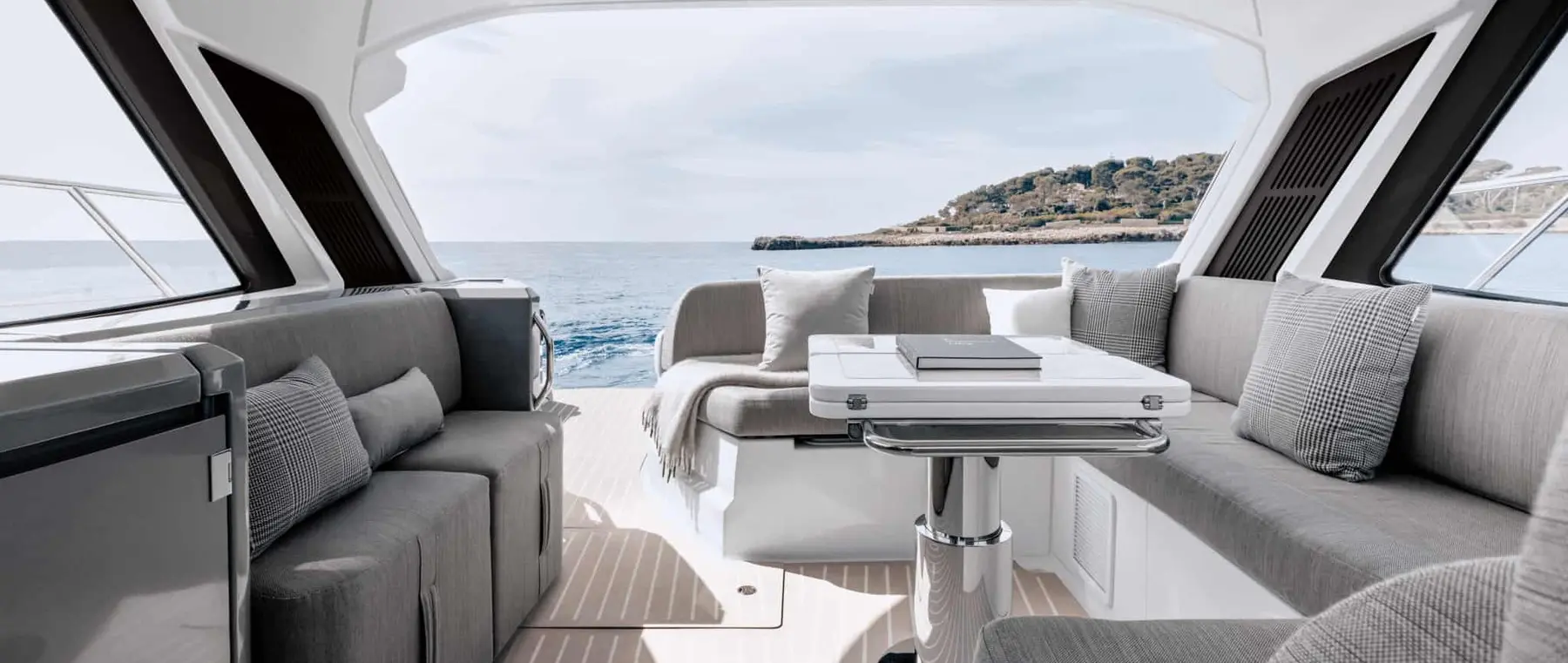 Official image supplied by Azimut Yachts — official manufacturer photography.