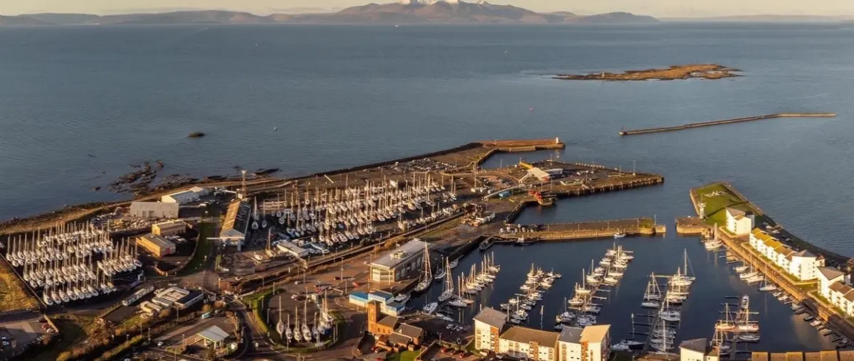 Official image supplied by Real Clyde Marina photograph reproduced in Marina World reporting, with photographic attribution to Peter Ribbeck.