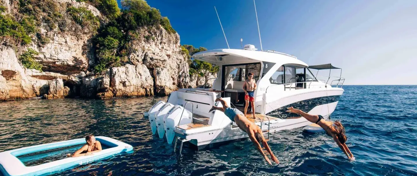 Official image supplied by BENETEAU — official Antares 12 Coupe manufacturer photograph.