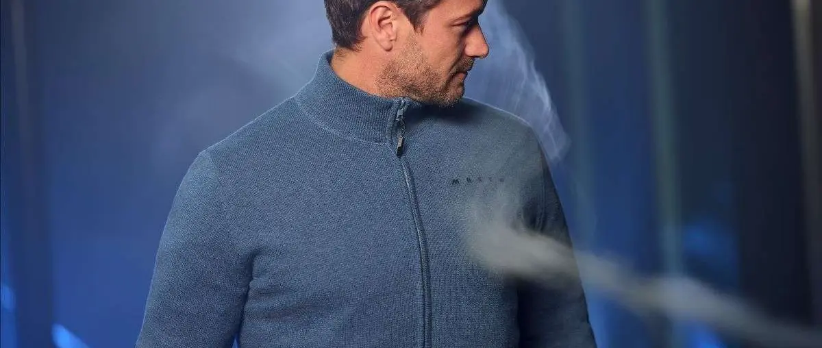 Official image supplied by Musto official Full-Zip EVO sailing clothing and testing photograph.