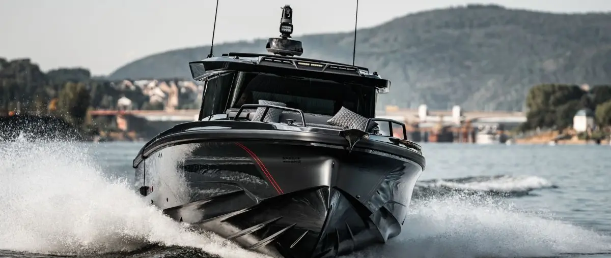 Official image supplied by BRABUS Marine / Axopar.