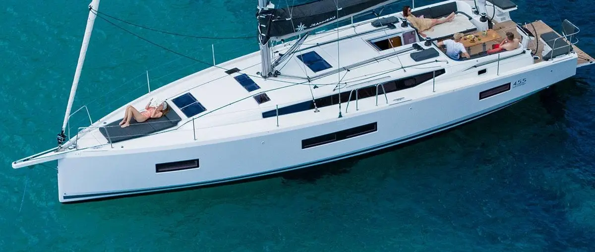 Official press image: Garmin newsroom. Source: https://www.jeanneau.com/en-us/boats/sailboat/2-sun-odyssey/718-sun-odyssey-455