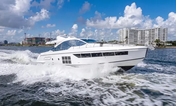 ESCAPIST Azimut S7 Coupe Joins Market at $1.59m
