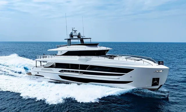 Horizon FD110 Brings Tri-Deck or Skyline Choice to 34m Cruising