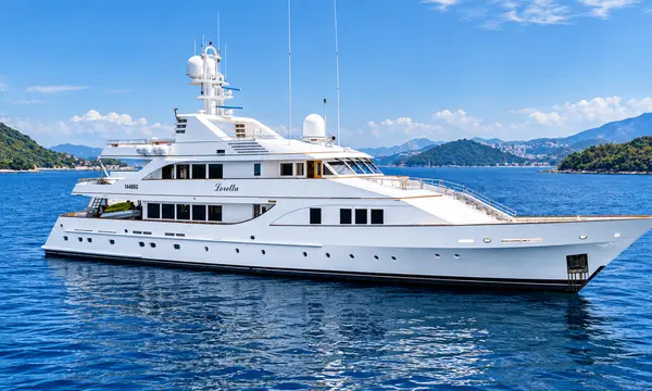 43m Feadship LORETTA Listed With 3,700nm Reported Range