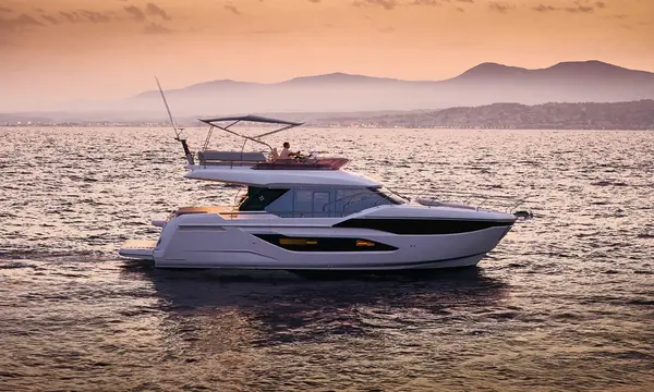PRESTIGE Opens November Shipyard Days for F-Line and M6