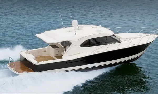 Riviera 445 SUV Blends a 14.56m Cruiser with an Open Cockpit