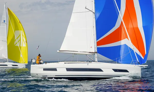 Dufour Explains the 41’s Full Bow, Single Rudder and Sail Plan Design Choices