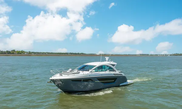 Cruisers Yachts 50 Cantius: Three Cabins and an Open Social Deck
