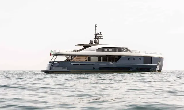 Azimut Magellano 30M Highlights Five-Cabin Voyaging at FLIBS