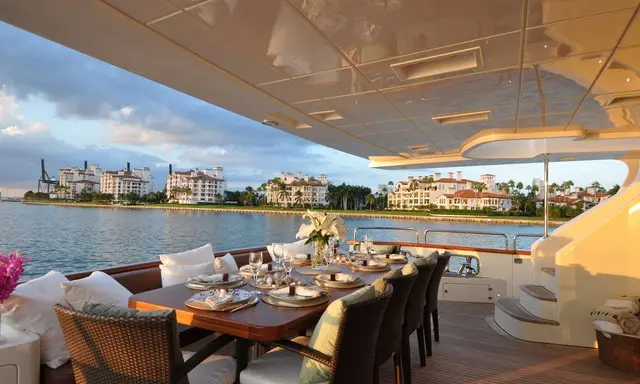 Azimut AMICA Brings 25-Knot Cruising to $5m Yacht Market