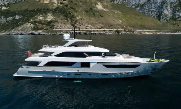 38m Sanlorenzo SUPERNOVA Joins Fraser With 314GT Interior
