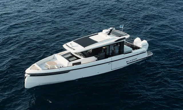 Saxdor 340 GTWA Marries an All-Weather Helm with Open Terraces