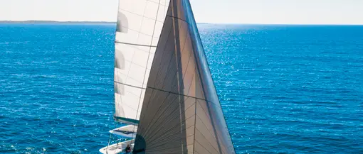 Lagoon 47 — official manufacturer image