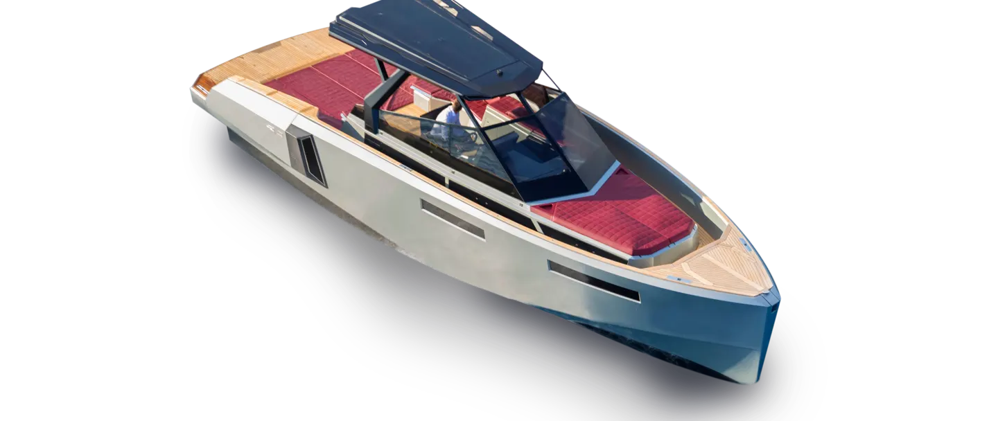 Evo R4 WA Turns a 13m Walkaround Into a 270-Square-Foot Private Sea Terrace
