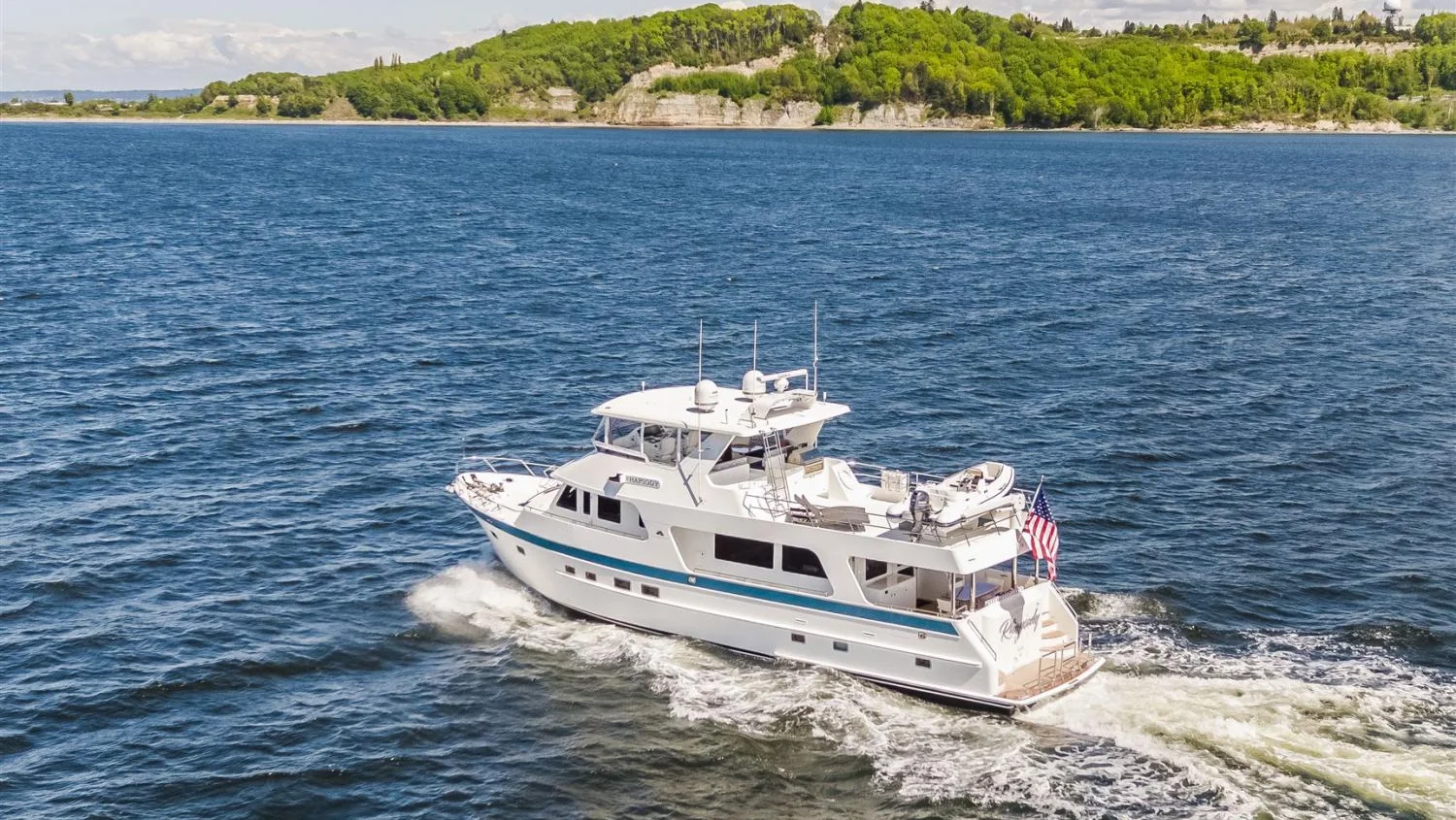 Outer Reef 720 Motoryacht — official manufacturer image