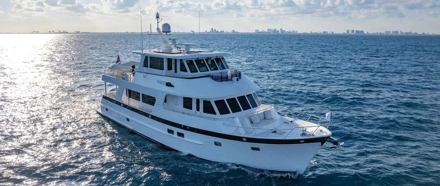 Outer Reef 720 Deluxbridge Motoryacht — official manufacturer image