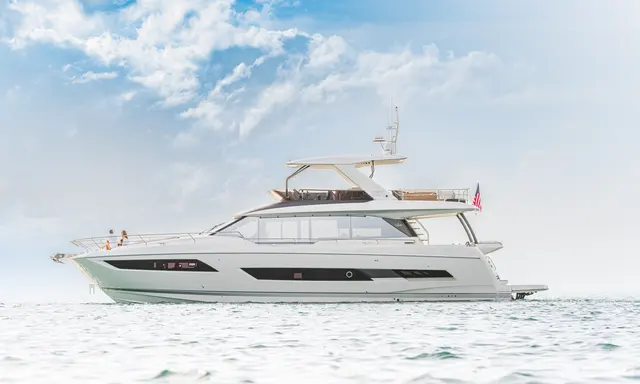 PRESTIGE 690 Remains a 21.45m Flybridge Reference With a 240-Sq-Ft Upper Deck