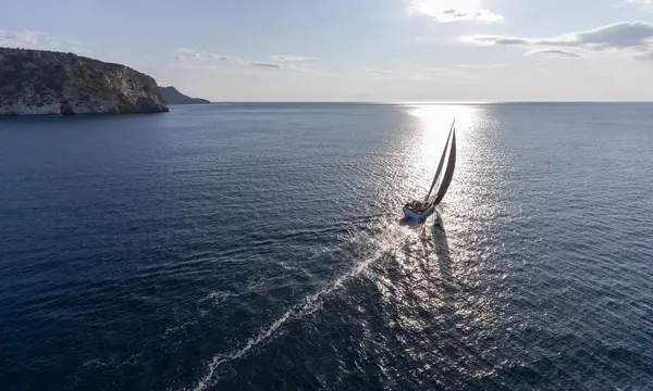 Jeanneau Yachts 55 Expedition Adds Offshore Equipment to Owner-First Layout