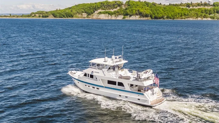 Outer Reef 720 Motoryacht — official manufacturer image