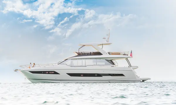 PRESTIGE 690 Remains a 21.45m Flybridge Reference With a 240-Sq-Ft Upper Deck