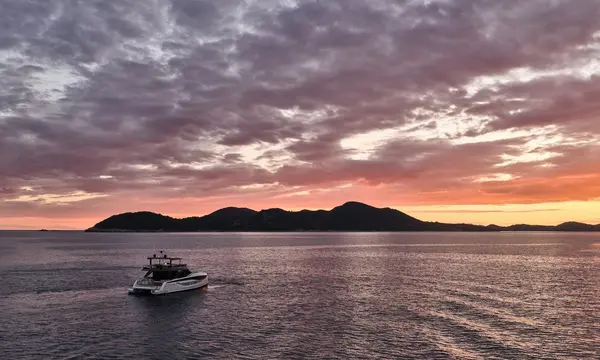 PRESTIGE M7 Completes 2026 American Debut After Cannes Launch of 17.94m Power Catamaran