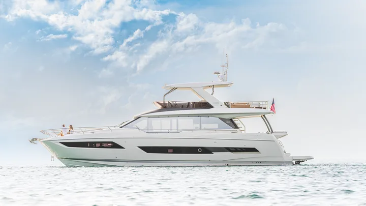 PRESTIGE 690 — official model image