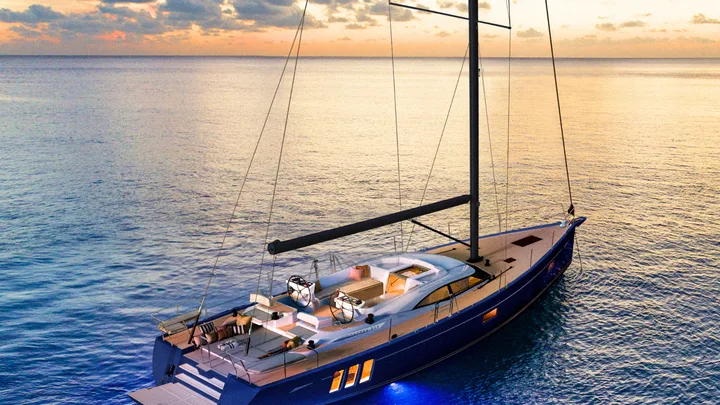 Oyster 515 — official manufacturer image