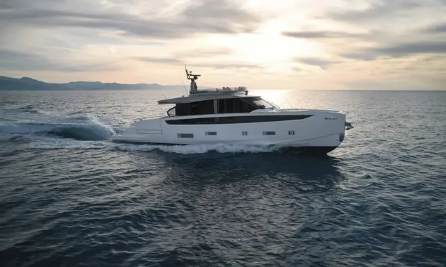 Volvo Penta IPS Hybrid Moves to Market on Azimut Seadeck 7