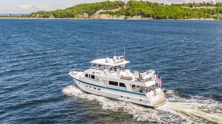 Outer Reef 720 Motoryacht — official manufacturer image