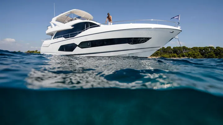 Sunseeker 76 Yacht — official model image