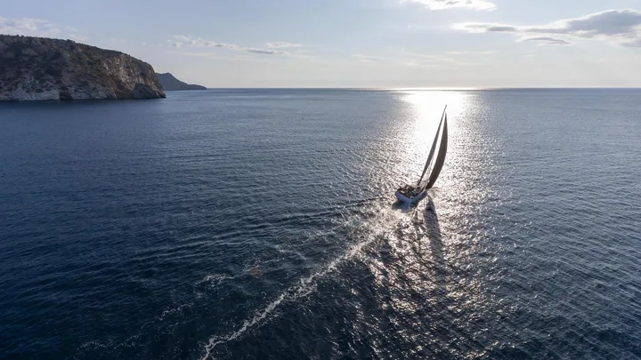 Jeanneau Yachts 55 — official model image