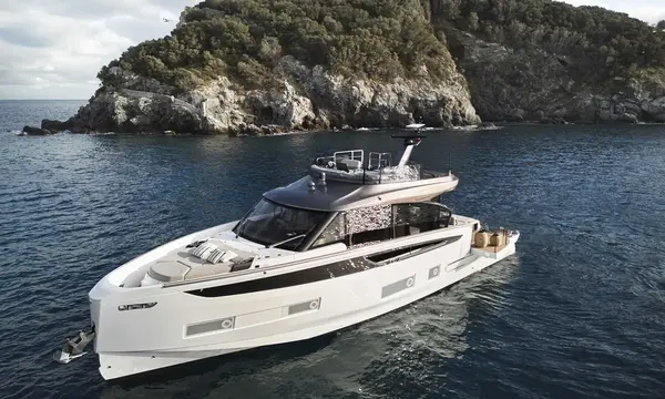 Azimut Lists Six Sub-24m Yachts for Fort Lauderdale 2026