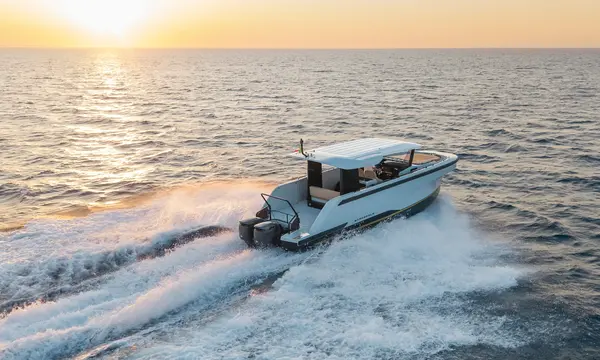 MARCOPOLO MP10 Makes Cannes Debut with Modular Layout