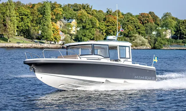 Nimbus 405 Flybridge Keeps 13.33m Long-Distance Cruiser in Current Nordic Range