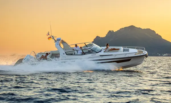 Nimbus Sport Weekender 42 Open Debuts at Cannes