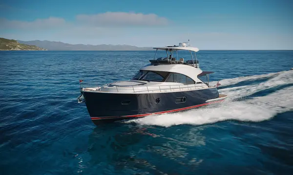 OneWater Lists Three Sub-24m Motor Yachts for Annapolis Buyers